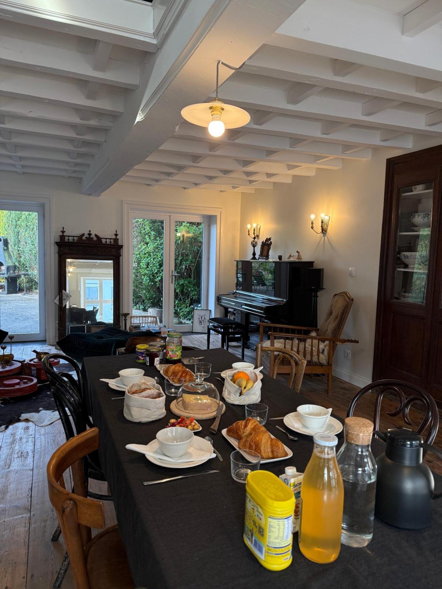 We Maison D'Hotes Кассель Экстерьер фото